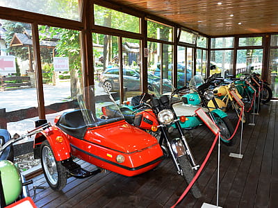 Музей мотоциклов в загородном комплексе ZASTAVA (Застава) возле Умани