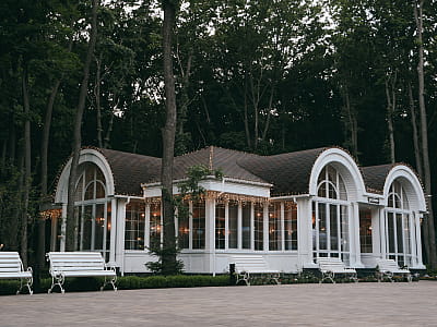 Итальянский ресторан POZITANO в загородном комплексе ZASTAVA (Застава) возле Умани