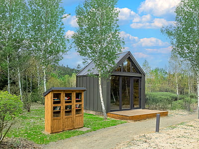 Загородный комплекс Mandra Petrichor - это изысканный глэмпинг в селе Забуяння, Киевская область, Макаровский район.