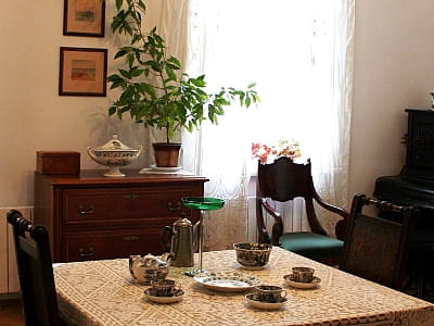 Историко-мемориальный музей Михаила Грушевского в Киеве — аутентичный дом ученого, где воссоздан его кабинет, семейная атмосфера и уникальная историческая экспозиция.