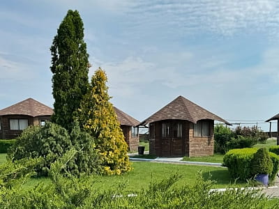 беседки в загородном комплексе SPORTOHOTA в городе Черкассы