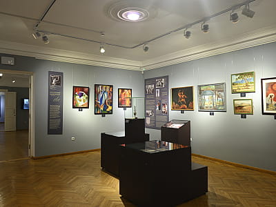 Музей украинской диаспоры в Киеве рассказывает об истории эмиграции, выдающихся украинцах мира и их художественном наследии. Уникальная экспозиция и коллекция.