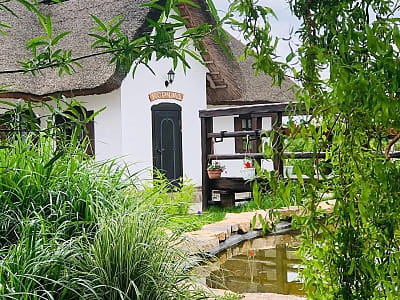 ресторан оформлен в виде аутентичной украинской корчмы Хутор «Казацкая Долина» в селе Карбовка Кировоградской области