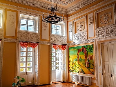 Дворец Орловских в Малиевцах — уникальный историко-культурный объект Подолья, который будет интересен как для ценителей истории и архитектуры, так и для любителей природных красот. 