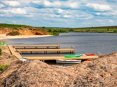 Парк Отель «Скифия» — это загородный гостеприимный комплекс в Кировоградской области, расположенный в природном ландшафте у озера Ташлык, вдали от шумных трасс.