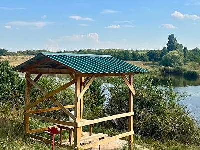 Парк Отель «Скифия» — это загородный гостеприимный комплекс в Кировоградской области, расположенный в природном ландшафте у озера Ташлык, вдали от шумных трасс.