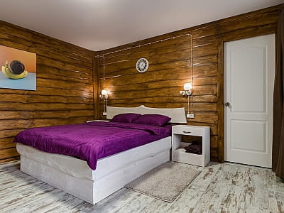 однокомнатные и двухкомнатные номера в загородном комплексе «Аквамарин» в селе Цыбули, недалеко от Полтавы