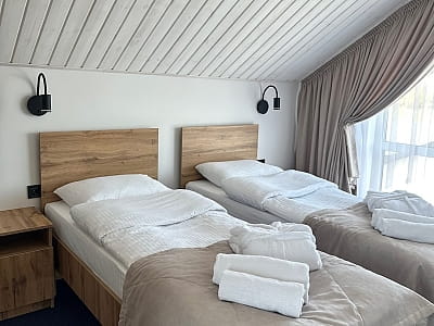 уютные номера и коттеджи в загородном комплексе Balka Eco Club в живописном уголке Полтавской области, среди природы, тишины и водной глади