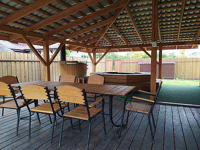 Загородный комплекс Bulanovo — это пространство для полноценного отдыха среди природы, где сочетаются современный комфорт, тишина загородной локации и широкий выбор услуг для релакса и досуга. 