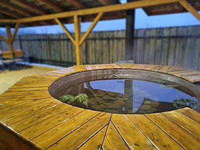 карпатский чан в загородном комплексе Bulanovo в селе Буланово Полтавской области