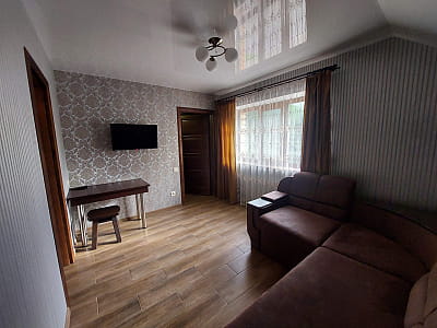 номера и коттеджи в загородном комплексе «Крещатик» в Черкасской области на берегу реки Рось в месте ее впадения в Днепр