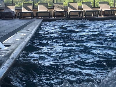 Крытый бассейн в SPA в загородном комплексе «Лубенская Слобода» в живописном уголке Полтавщины, всего в двух километрах от исторического города Лубны