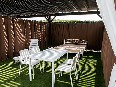 бунгало в загородном комплексе «Лубенская Слобода» в живописном уголке Полтавщины, всего в двух километрах от исторического города Лубны