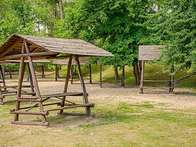 мангал беседки в загородном комплексе «Мыс Доброй Надежды» в селе Глоды Полтавской области на берегу реки Ворскла