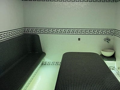 турецкий хамам в загородном комплексе «Мыс Доброй Надежды» в селе Глоды Полтавской области на берегу реки Ворскла