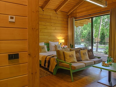 номера и коттеджи в загородном комплексе «Мыс Доброй Надежды» в селе Глоды Полтавской области на берегу реки Ворскла