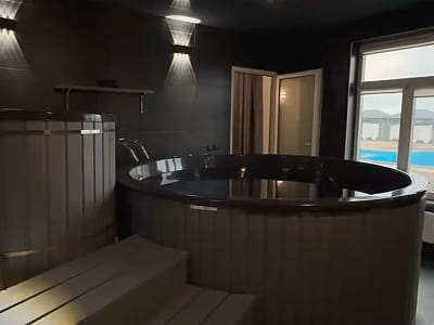 SPA-чан в загородном комплексе «Оазис Пляж» на набережной Ивачевского пруда недалеко от Тернополя