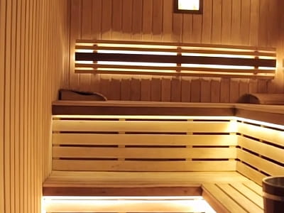 баня в загородном комплексе «Оазис Пляж» на набережной Ивачевского пруда недалеко от Тернополя