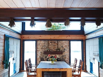 Загородный комплекс «Орлиное гнездо» расположен в селе Суботцы Кировоградской области, в 26 км от Кропивницкого. 