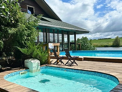 Загородный комплекс «Орлиное гнездо» расположен в селе Суботцы Кировоградской области, в 26 км от Кропивницкого.