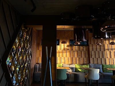 ресторан в загородном отдых комплексе «Панорама HILL» в селе Горишня Выгнанка возле города Чертков