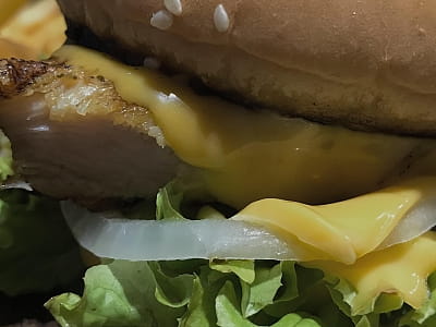 блюда ресторана в загородном отдыхающем комплексе «Панорама HILL» в селе Горишня Выгнанка возле города Чертков