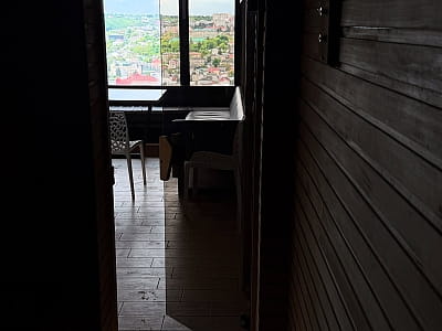 зона отдыха при сауне в загородном отдыхном комплексе «Панорама HILL» в селе Горишня Выгнанка возле города Чертков