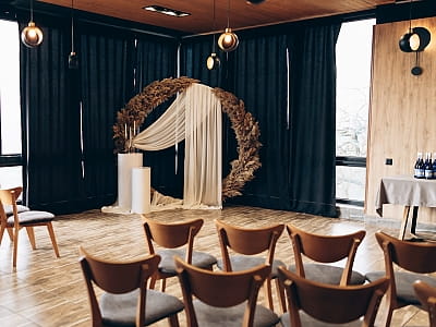 торжественные свадебные церемонии в загородном отдыховом комплексе «Панорама HILL» в селе Горишня Выгнанка возле города Чертков