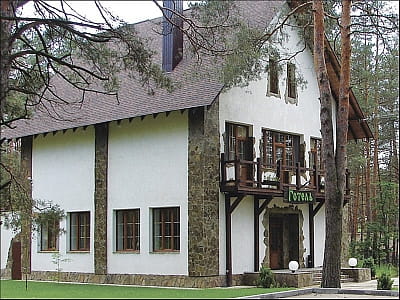 отель в загородном комплексе «Первый Кордон» в селе Медведевка Черкасской области