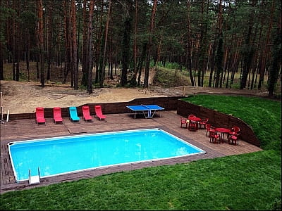 летний бассейн в загородном комплексе «Первый Кордон» в селе Медведевка Черкасской области