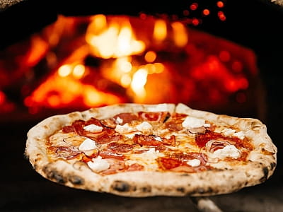 блюда ресторана в комплексе отдыха «Пляж» в городе Тернополь 