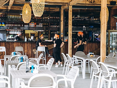 ресторан-бар в комплексе отдыха «Пляж» в городе Тернополь 