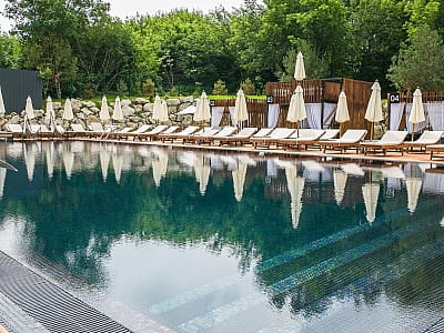 открытый летний бассейн в комплексе отдыха «Пляж» в городе Тернополь 