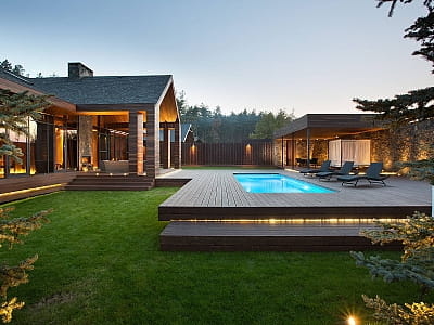 летний открытый бассейн в загородном комплексе Verholy Relax Park в селе Сосновая Полтавской области