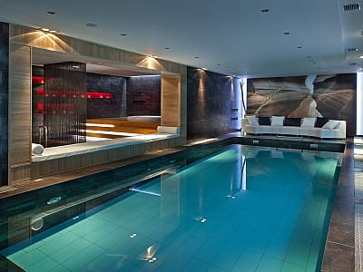 крытый бассейн в SPA в загородном комплексе Verholy Relax Park в селе Сосновая Полтавской области