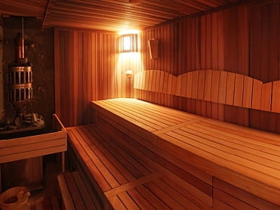 финская сауна в загородном комплексе «Потоки Хауз» в живописном уголке Полтавщины, на берегу реки Днепр, в селе Каменные Потоки недалеко от Кременчуга.