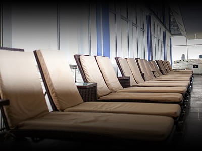 крытый бассейн в SPA в загородном комплексе «Потоки Хауз» в живописном уголке Полтавщины, на берегу реки Днепр, в селе Каменные Потоки недалеко от Кременчуга.