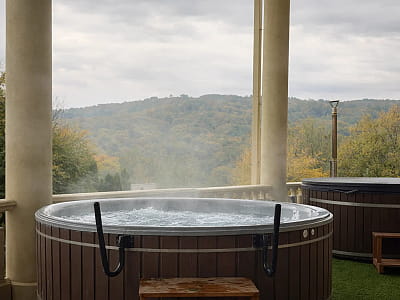 Чан в загородном комплексе ARDEN PALACE Medical Resort & SPA в поселке Сатанов Хмельницкой области