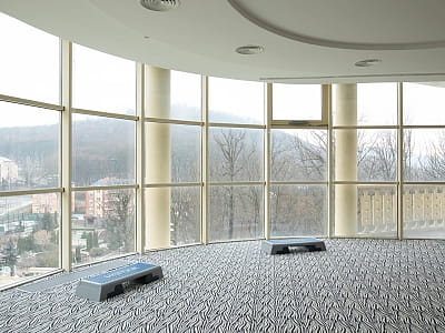 фитнес-зал в загородном комплексе ARDEN PALACE Medical Resort & SPA в поселке Сатанов Хмельницкой области