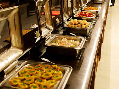 ресторан азиатской кухни «Mama juana» в загородном комплексе ARDEN PALACE Medical Resort & SPA в поселке Сатанов Хмельницкой области