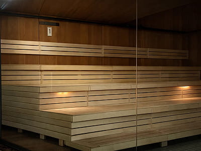 Дровяная баня в загородном комплексе ARDEN PALACE Medical Resort & SPA в поселке Сатанов Хмельницкой области