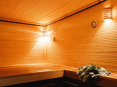 Дровяная баня в загородном комплексе ARDEN PALACE Medical Resort & SPA в поселке Сатанов Хмельницкой области