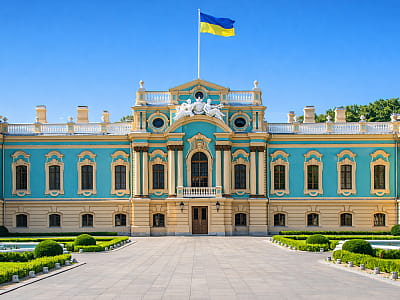 Мариинский дворец в Киеве — барочная резиденция XVIII века, памятник национального значения и место государственных церемоний в сердце столицы Украины.