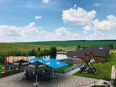 Загородный комплекс Rancho недалеко от Хмельницкого: бассейны, домики, сауна, рыбалка и отдых на природе для семей и компаний.
