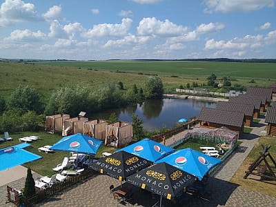 Загородный комплекс Rancho недалеко от Хмельницкого: бассейны, домики, сауна, рыбалка и отдых на природе для семей и компаний.