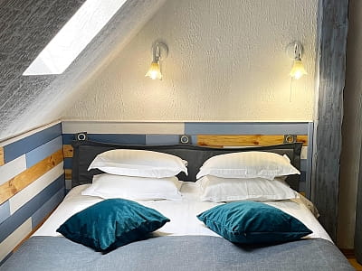 от стандартных номеров до просторных люксов с современным оснащением в загородном комплексе «Ягода-Малина» в селе Головчинцы Хмельницкой области