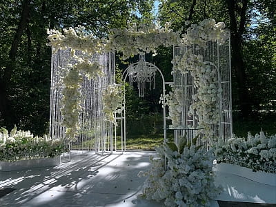 Торжественные свадебные церемонии в загородном комплексе «Ягода-Малина» в селе Головчинцы Хмельницкой области