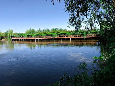 озеро для рыбалки в загородном комплексе АТК «Дача», расположенном в 7 км от Хмельницкого по Винницкой трассе