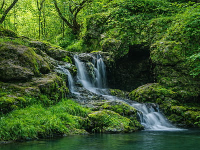 Кельменецкая Бульбона — живописный водопад в поселке Кельменцы