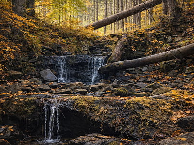 Водопад «Мужские слёзы»: легенды, маршрут и особенности